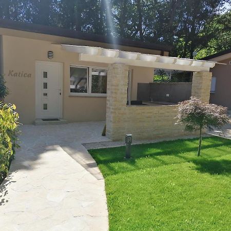 Holiday Park Mimoza Basanija Exterior photo